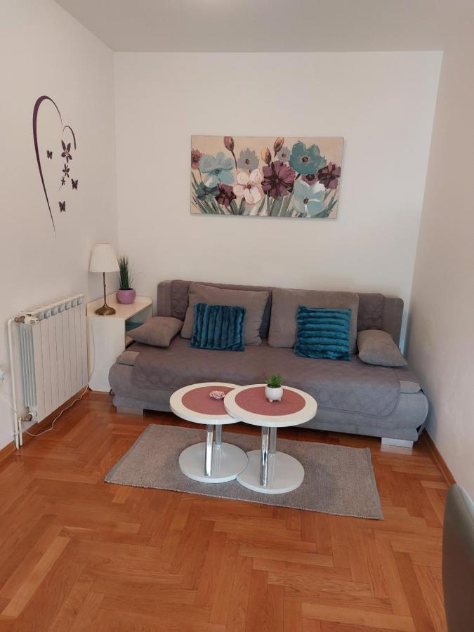 Apartman Suzy Pula Exterior foto